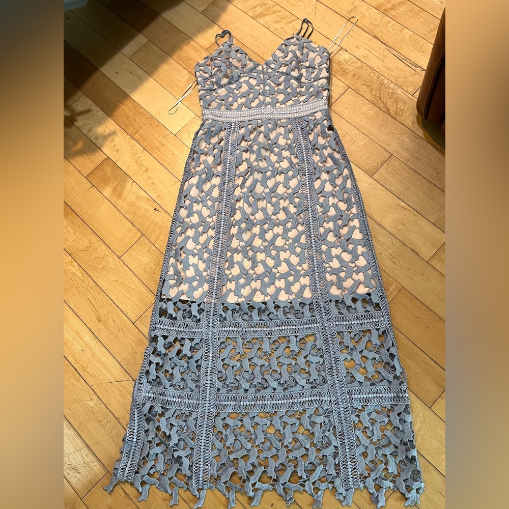 Elliatt Tingle Lilac Crochet Lace Overlay Midi Dress Size Small